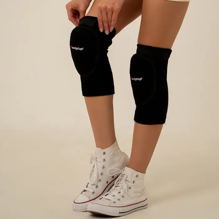 Наколенники волейбольные ONLYTOP, р. М, цвет чёрный
