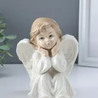 Сувенир керамика "Ангел в белом платье, сидит" 10х11х15,5 см