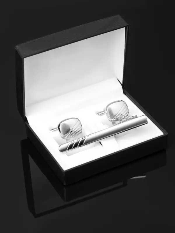 Набор мужской стальной &laquo;Запонки + Зажим для галстука&raquo;, линии, цвет серебро