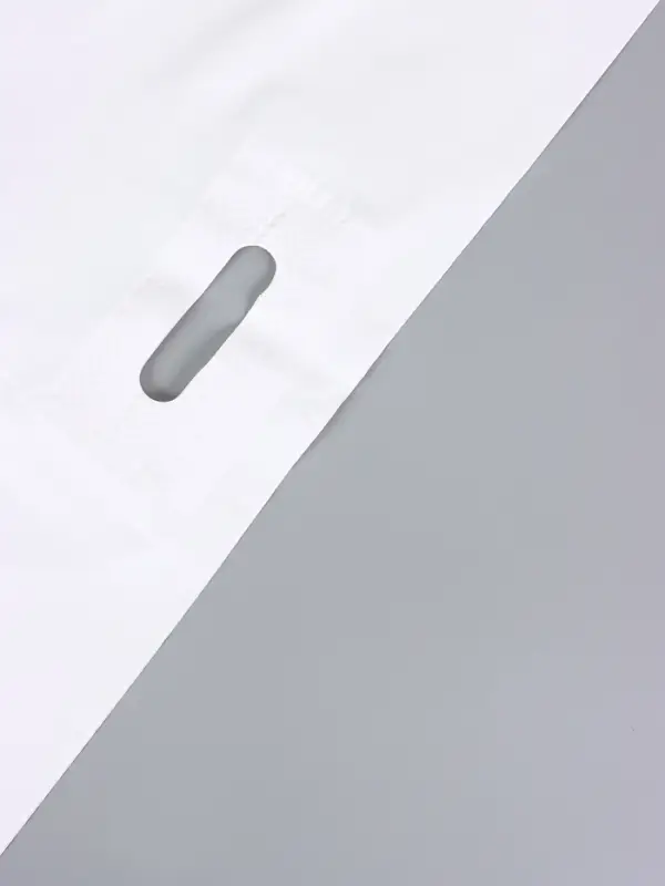 Пакет полиэтиленовый с вырубной ручкой, 64&times;60+8 60 мкм Белый