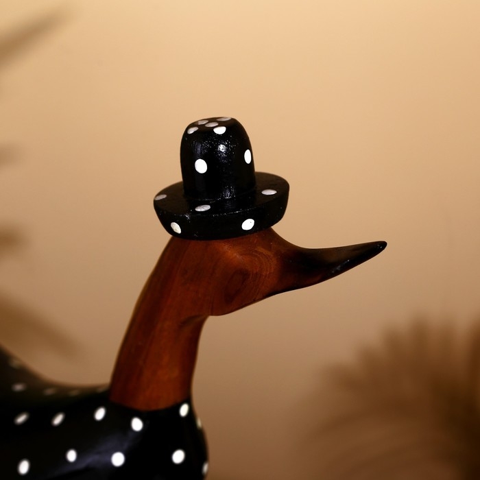 Сувенир "Уточка в чёрном" дерево 25х7х25 см