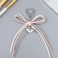 Брелок на карабине "Двойной бант с сердцем" бело-розовый 14х9х1,5 см