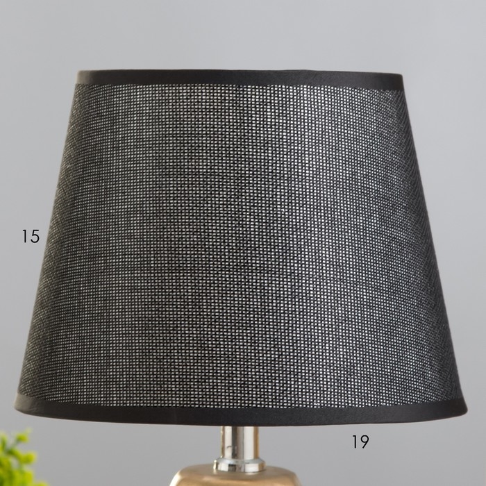 Настольная лампа Настольная лампа "Доре" 1хE14 черный 20х20х32 см RISALUX