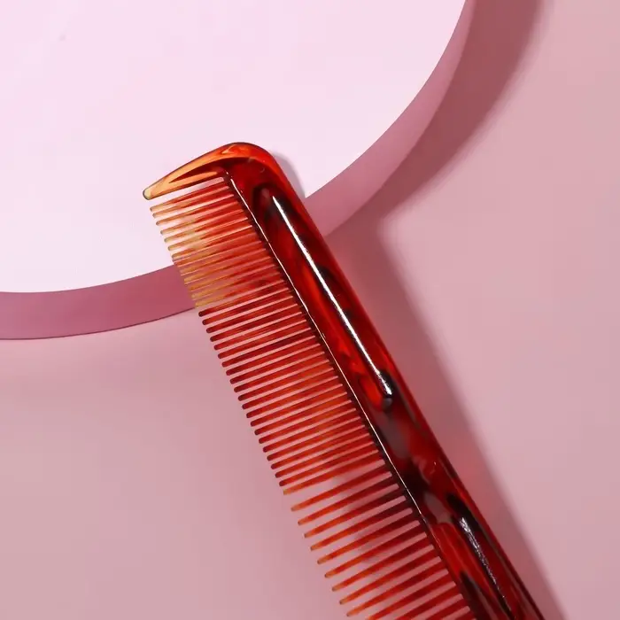 Расчёска комбинированная, 12.5×3 (±1) см, цвет «янтарный» Расчёска комбинированная, 12.5×3 (±1) см, цвет «янтарный»