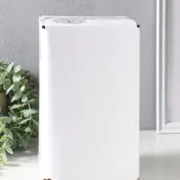 Сувенир полистоун лак "Пухлый кот ест мороженое, в кресле-качеле" 11,5х10,5х18 см