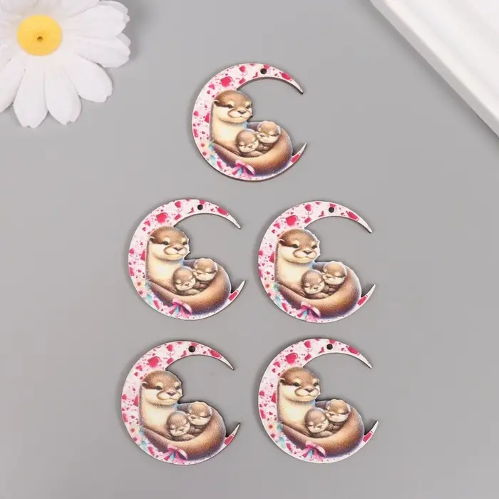 Декор для творчества дерево Декор для творчества дерево "Семья выдр" 3,7х3,6х0,3 см