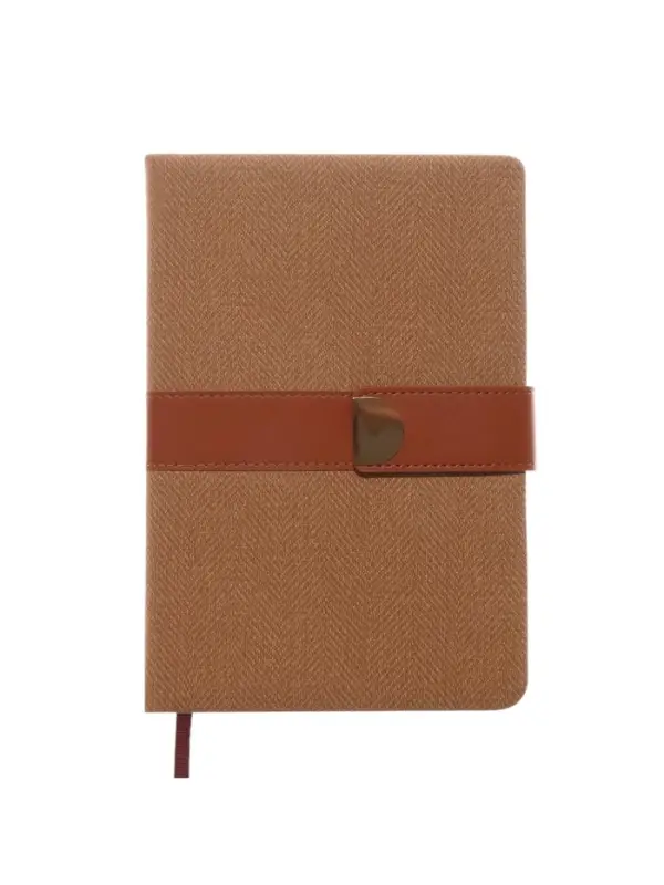 Ежедневник недатированный формат А5, с хлястиком, 128л, линия, пвх, Коричневый Ежедневник недатированный формат А5, с хлястиком, 128л, линия, пвх, Коричневый