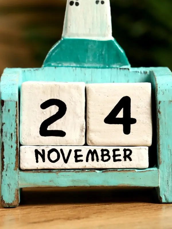 Календарь настольный &laquo;Маяк&raquo;, 7&times;4&times;11 см, дерево, бело-бирюзовый