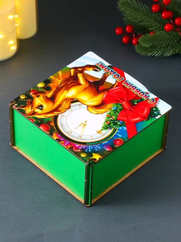 Короб сувенирный, новогодний, подарочный №5 "С Новым Годом" 18х18х9,5 см