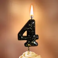 Свеча в торт "Черные брызги", цифра "4"