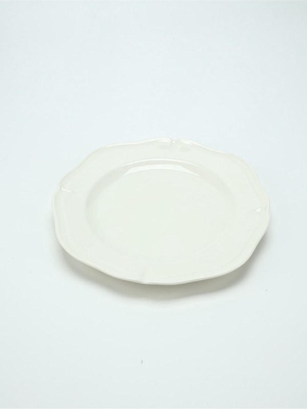 Тарелка керамическая Dolce Ceramo. «Классика», 23 см Тарелка керамическая Dolce Ceramo. «Классика», 23 см