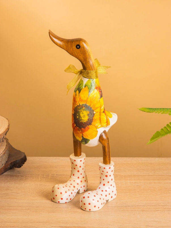 Сувенир дерево Сувенир дерево "Утка модница в цв.ах" 9х11х27 см