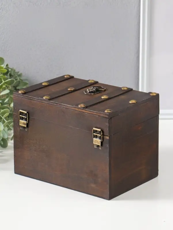 Шкатулка для украшений &laquo;Сундучок. Лев. С заклёпками&raquo;, дерево, коричневая, 21.8&times;15.5&times;15 см