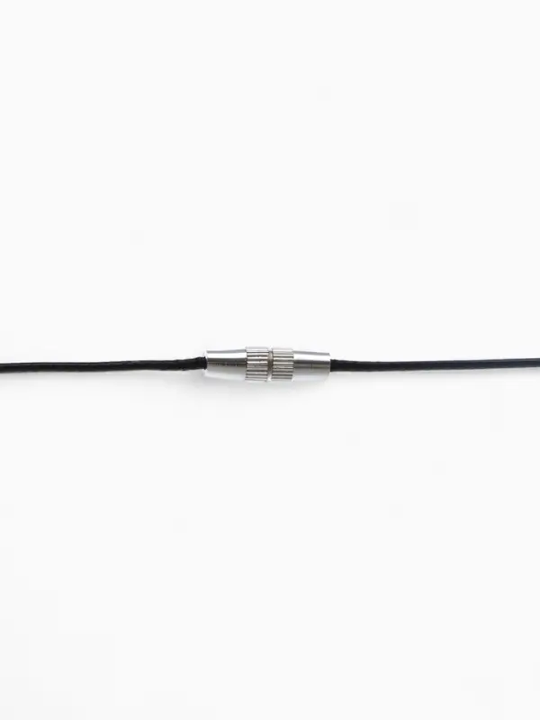 Шнурок нейлон 60 см, цвет чёрный, винтовой замок серебро Шнурок нейлон 60 см, цвет чёрный, винтовой замок серебро