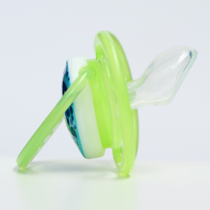 Соска - пустышка силиконовая ортодонтическая «Собачка», от 6 мес., цвет зеленый Соска - пустышка силиконовая ортодонтическая «Собачка», от 6 мес., цвет зеленый