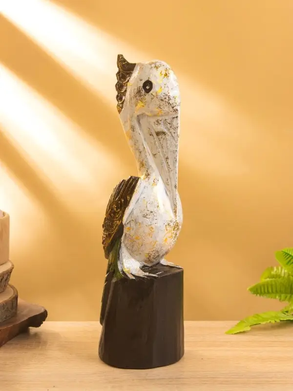 Сувенир интерьерный "Пеликан" 10х10х33 см, дерево, цв. белый с золотом