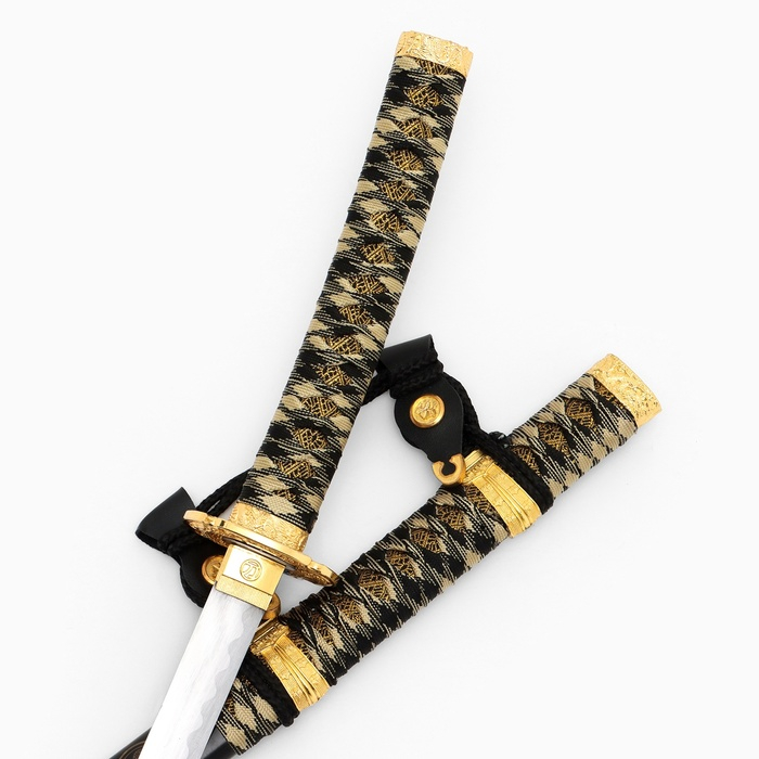 Сувенирное оружие Сувенирное оружие "Катана Хикэру" 78 см, чёрная с золотом, на подставке