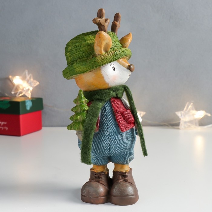 Сувенир полистоун Сувенир полистоун "Оленёнок в зелёной шляпке с ёлочкой" 8,5х8х18,3 см