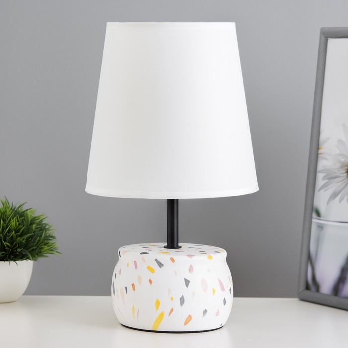 Настольная лампа Настольная лампа "Энель" E14 40Вт белый 18,5х18,5х32 см RISALUX