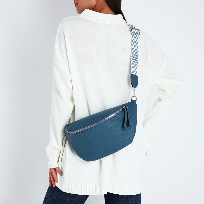 Сумка кросс-боди на молнии, цвет синий Сумка кросс-боди на молнии, цвет синий