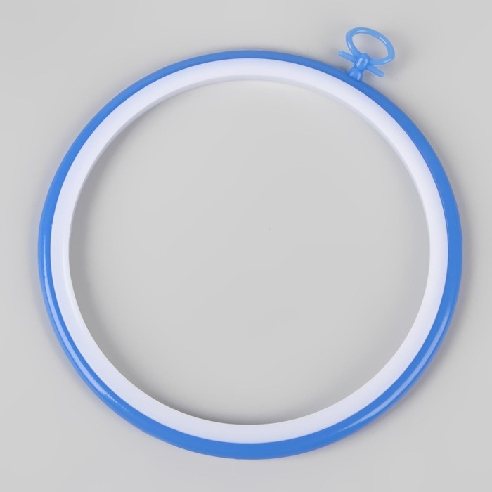 Пяльцы для вышивания с подвесом, пластиковая, d = 14,5/16,5 см, цвет МИКС Пяльцы для вышивания с подвесом, пластиковая, d = 14,5/16,5 см, цвет МИКС