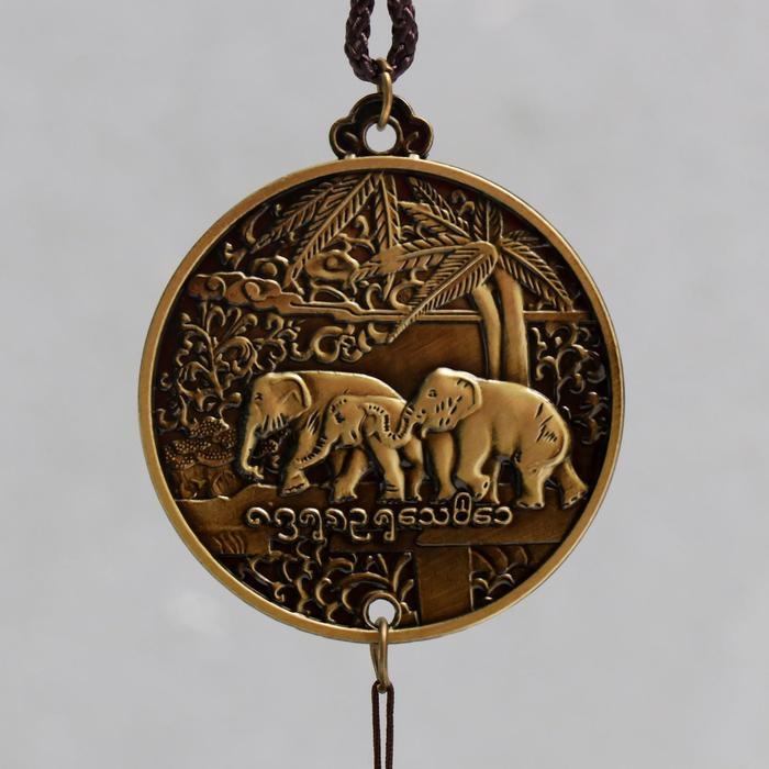 Музыка ветра металл Музыка ветра металл "Монета со слонами" 3 колокольчика 1 фигурка 38 см МИКС