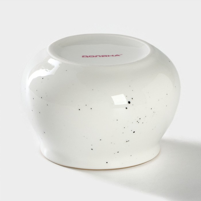 Сахарница фарфоровая с ложкой Доляна &laquo;Млечный путь&raquo;, 330 мл, цвет белый в крапинку