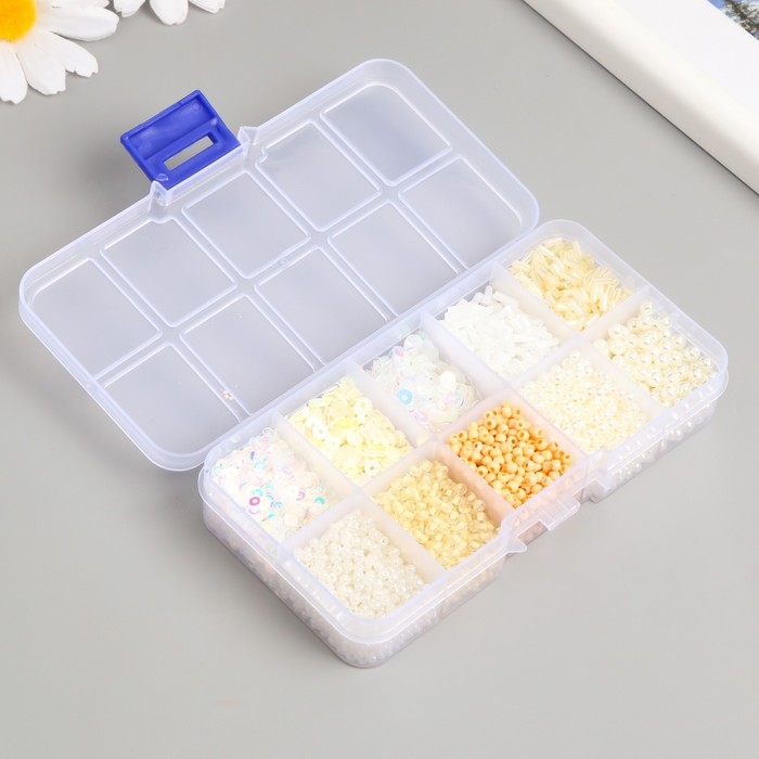 Бисер стекло 8/0, 12/0 в шкатулке  Бисер стекло 8/0, 12/0 в шкатулке "Телесный" бусины, стеклярус и пайетки 13х6,5х2,3 см