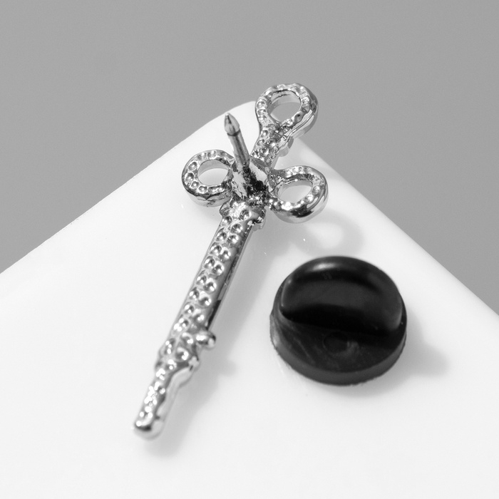 Значок «Шприц» карпульный, цвет синий в серебре Значок «Шприц» карпульный, цвет синий в серебре