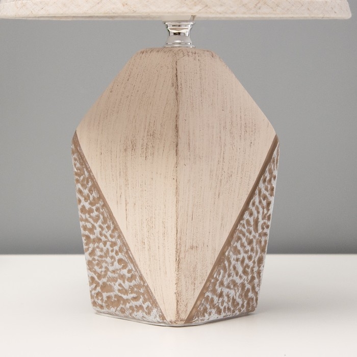 Настольная лампа Настольная лампа "Ариса" Е14 40Вт белый 20х20х32 см