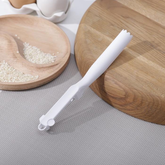 Овощечистка прямая, пластик ABC, 18 см, цвет белый Овощечистка прямая, пластик ABC, 18 см, цвет белый