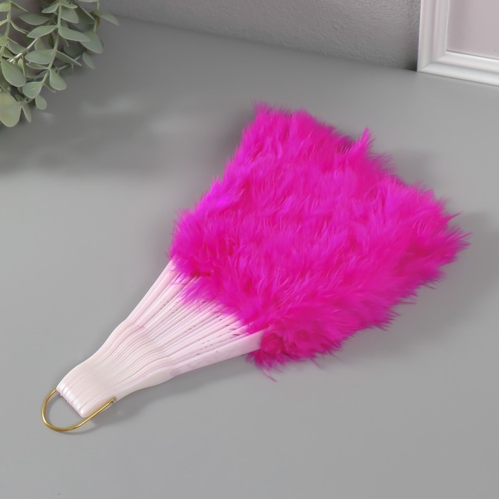 Веер пластик, перо Веер пластик, перо "Фуксия" h=26 см 25 лопастей 3х50х26 см