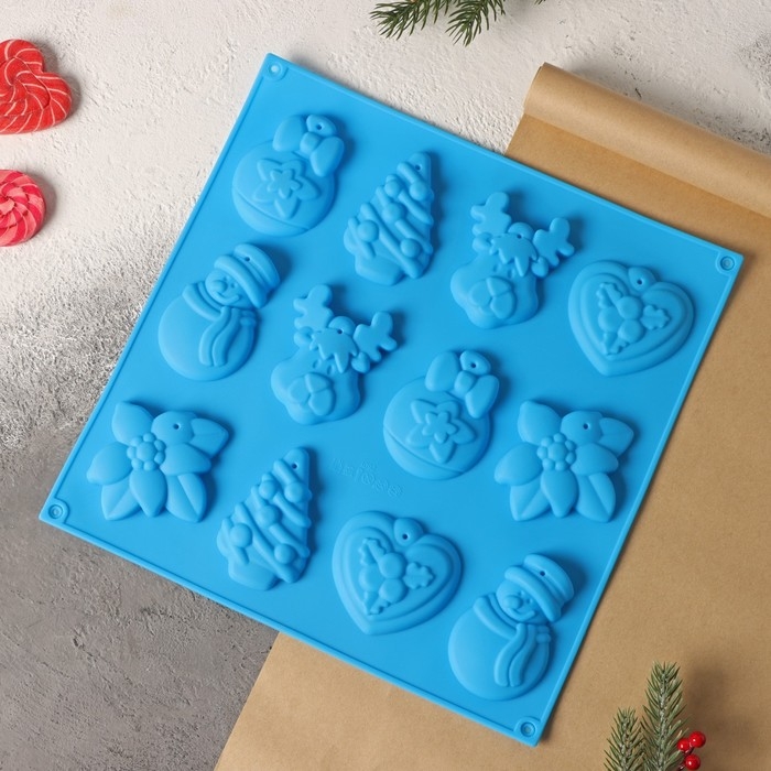 Форма для шоколада новогодняя 3D Доляна &laquo;Ёлочные игрушки&raquo;, силикон, 30&times;30 см, 12 ячеек, цвет синий