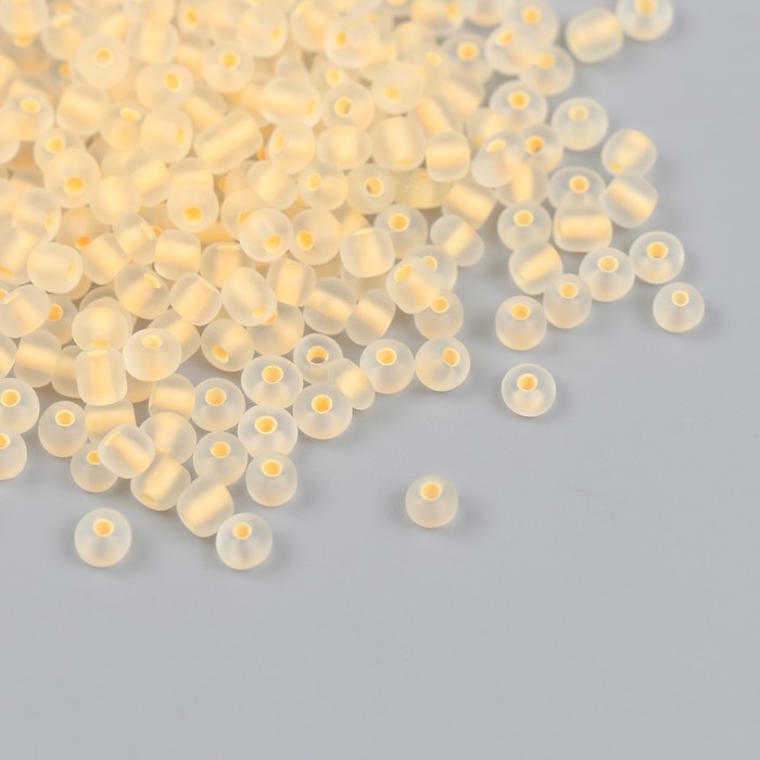 Бисер стекло 6/0  Бисер стекло 6/0 "Персик" светится УФ 450 гр