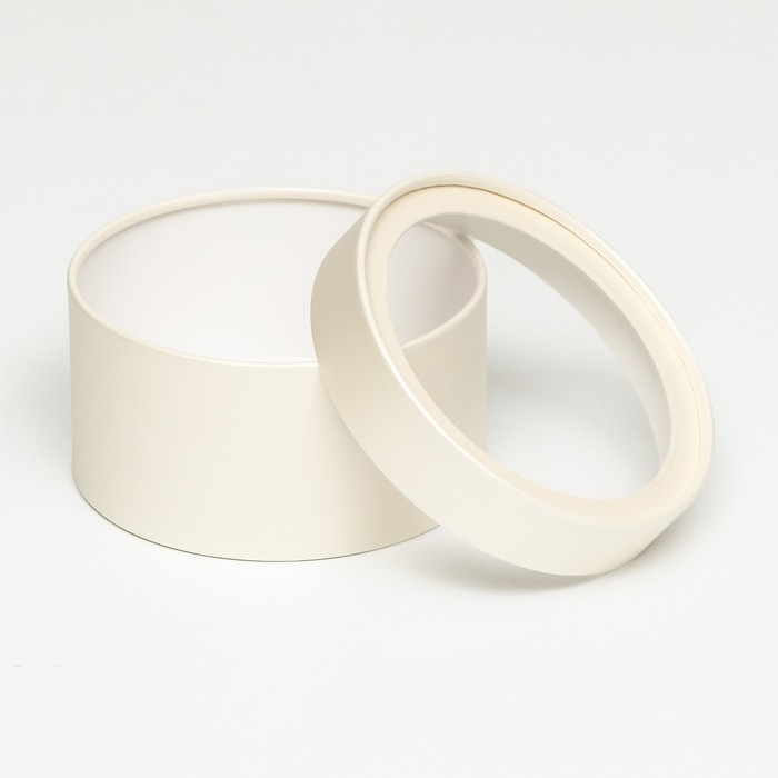 Подарочная коробка Подарочная коробка "Крема" кремовая, завальцованная с окном, 16 х 10 см