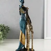 Сувенир полистоун "Африканка в платье с жирафом" бензиновый синий 13х9,5х40 см Сувенир полистоун "Африканка в платье с жирафом" бензиновый синий 13х9,5х40 см