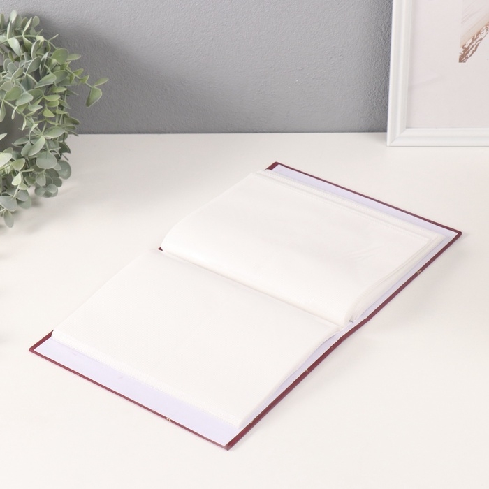 Фотоальбом на 200 фото 10х15 см Фотоальбом на 200 фото 10х15 см "В крапинку" матовый, бордовый 6,5х17,5х23 см