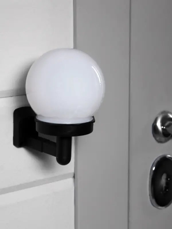 Садовый светильник &laquo;Шар&raquo;, уличный, на солнечной батарее, 14&times;15&times;10 см, 1 LED, свечение белое