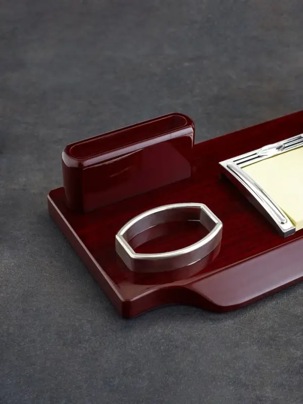 Набор настольный канцелярский 4 в 1, с часами