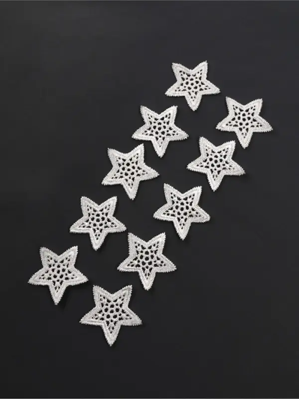 Аппликация для одежды «Звезда» кружевная, d=4 см, 10 шт., белая Аппликация для одежды «Звезда» кружевная, d=4 см, 10 шт., белая