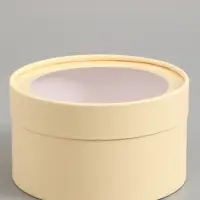 Подарочная коробка круглая, сливочный, завальцованная с окном, 18&times;10 см