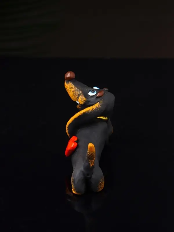 Фигура "Такса счастливая" 4.5х9х4.3 см