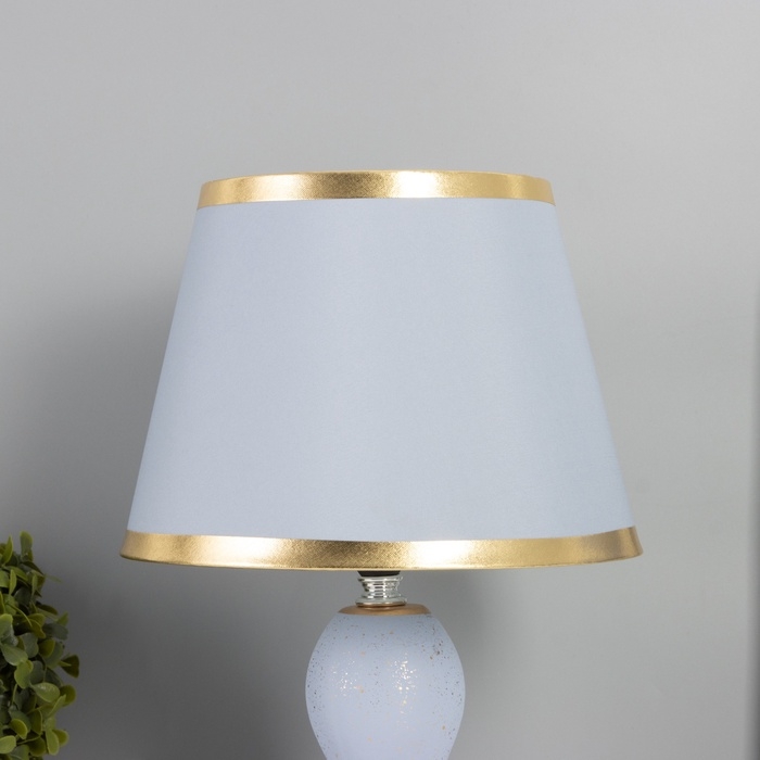 Лампа настольная Лампа настольная "Изгиб" 1х40Вт Е14 серый/золото 22,5х22,5х35см