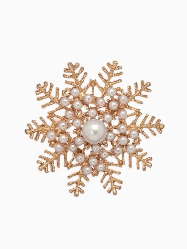 Брошь &laquo;Снежинка с жемчугом&raquo;, белая в золоте