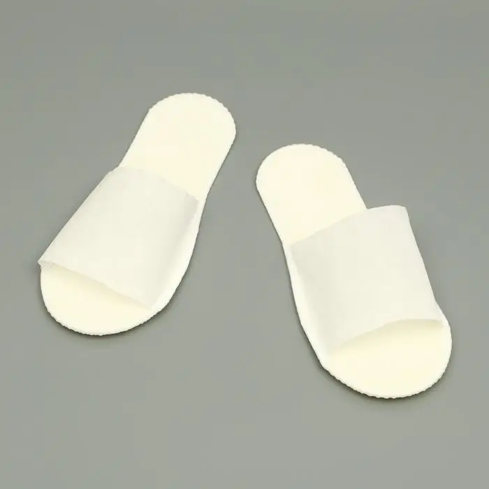 Одноразовые тапочки, стандарт, нескользящие, белые, 42 р. Одноразовые тапочки, стандарт, нескользящие, белые, 42 р.
