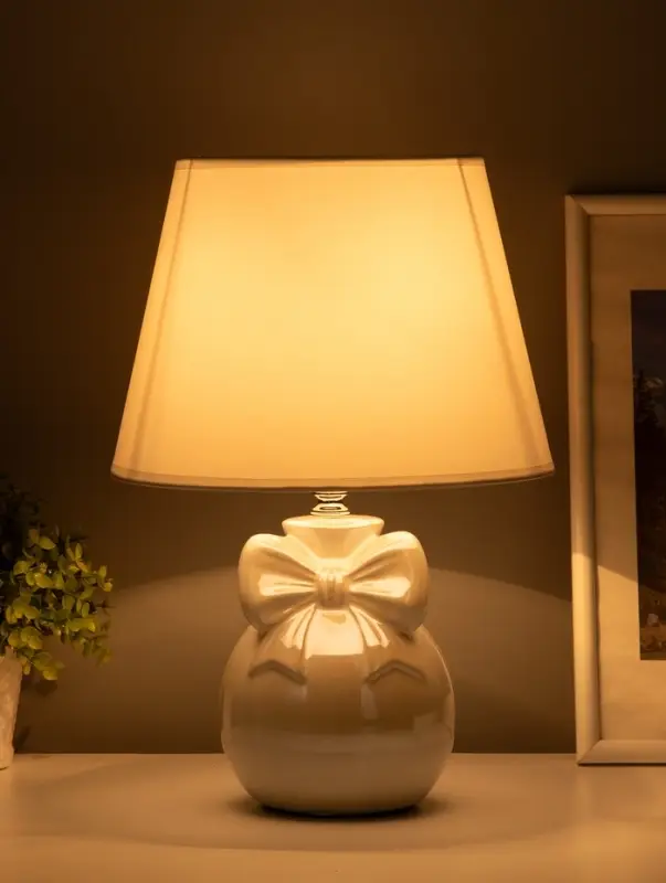 Лампа настольная E27 40Вт "Шар с бантом" беж перламутр 22х22х33,5 см
