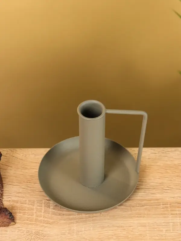 Подсвечник на 1 свечу текстурный с ручкой и блюдцем «Графит», 10×10×9.5 +/- 0.5 см Подсвечник на 1 свечу текстурный с ручкой и блюдцем «Графит», 10×10×9.5 +/- 0.5 см