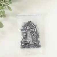 Магнит "Охотник с луком (барельеф)" 8 см