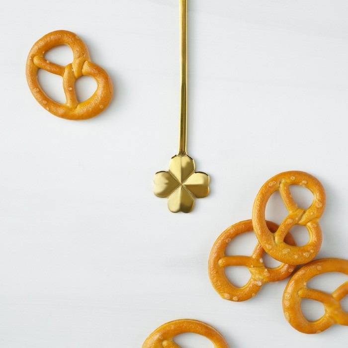 Ложка десертная из нержавеющей стали Magistro «Клевер», длина 12,5 см, цвет золотой Ложка десертная из нержавеющей стали Magistro «Клевер», длина 12,5 см, цвет золотой