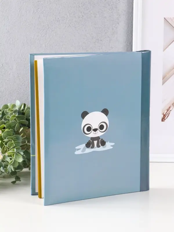 Фотоальбом 10 магнитных листов Фотоальбом 10 магнитных листов "Панда" 23X28см, пер-т внутр.спираль